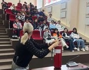 В Дальрыбвтузе провели беседу по пожарной профилактике для иностранных студентов